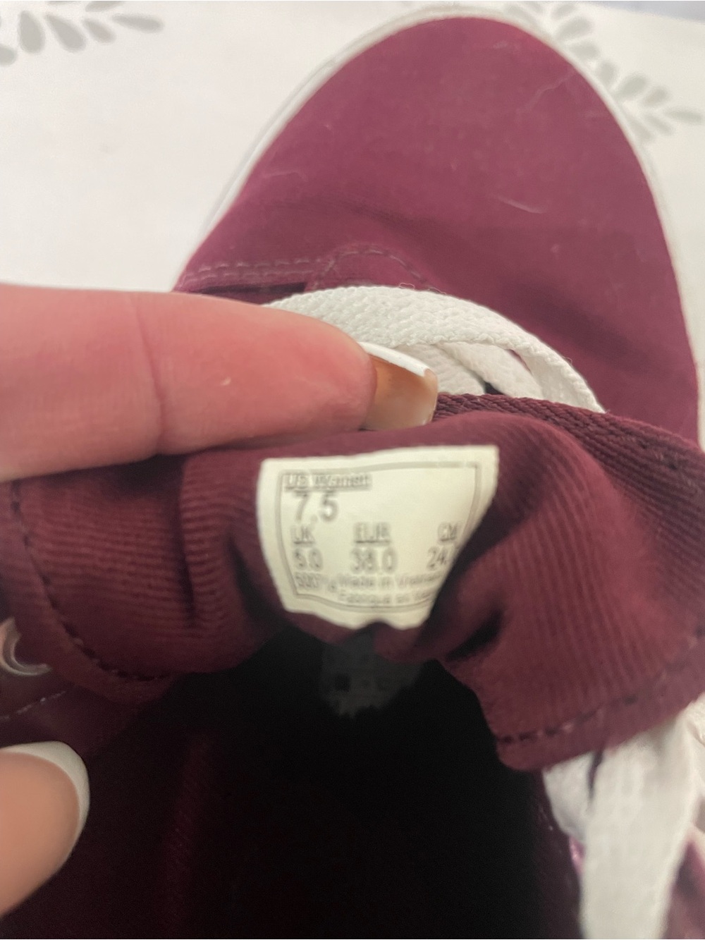 Vans Maroon Low-Top Canvas Sneakers with White Laces - Picture 4 of 4